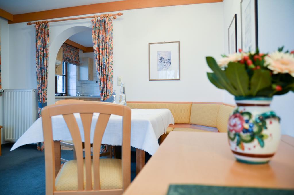 Hotel Restaurant Ferienwohnungen Alpenhof Übersee Exteriér fotografie